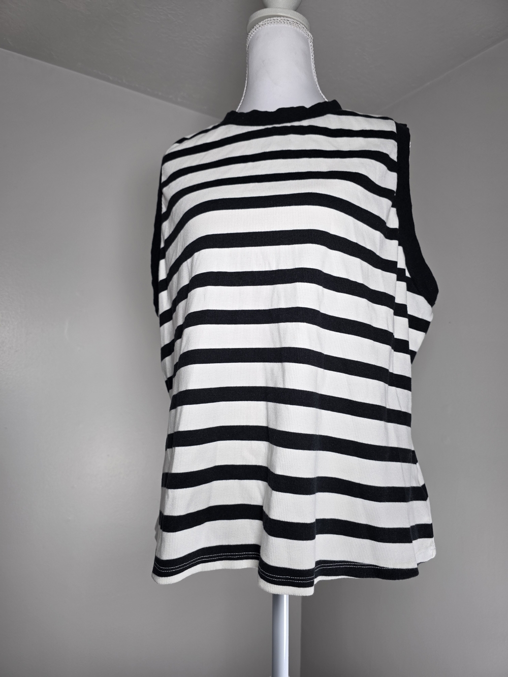 Ava & Viv Black and White Striped Tank Top